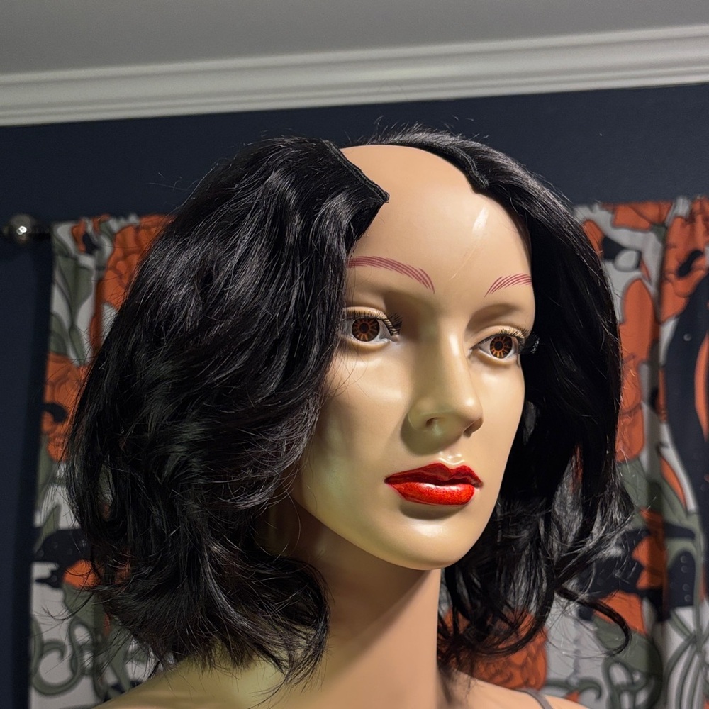 Chic Black U-part Women's Wig